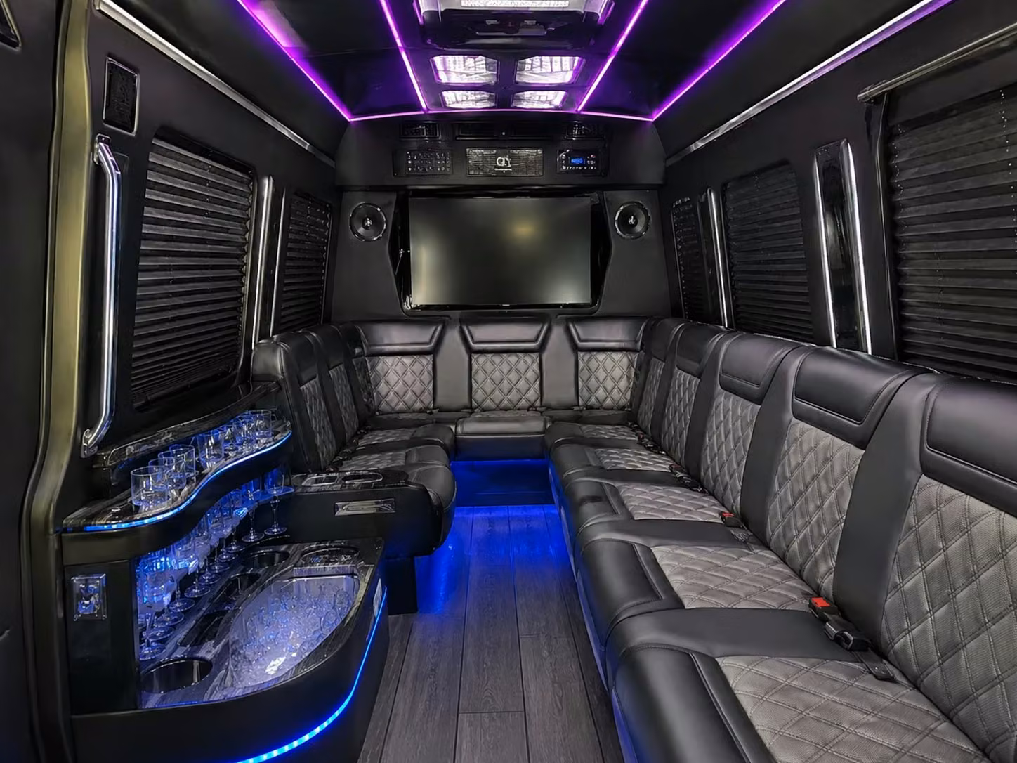 coachbuselpaso com connects el paso prom groups with the right bus at the right price