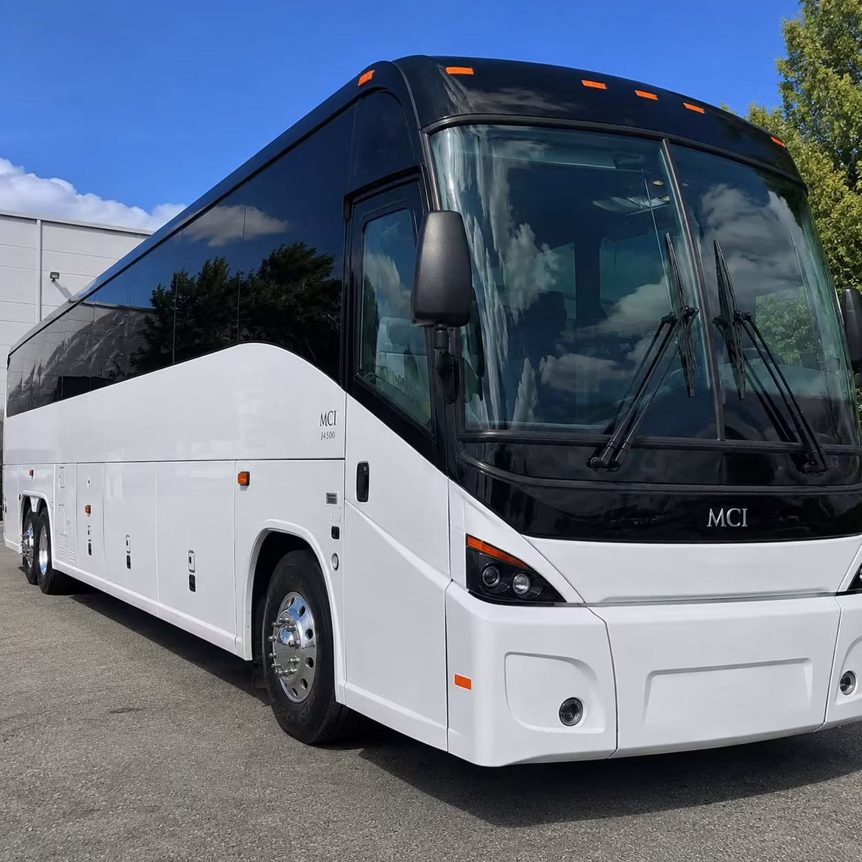 reliable daily commuter shuttles for el paso s largest employers